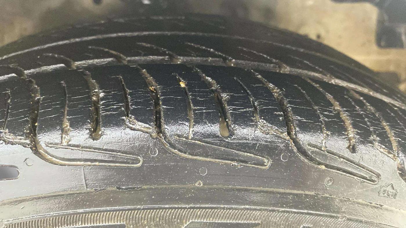 2019 Hyundai Eon ERA +, Petrol, Manual, 38,595 km, Left Front Tyre Tread