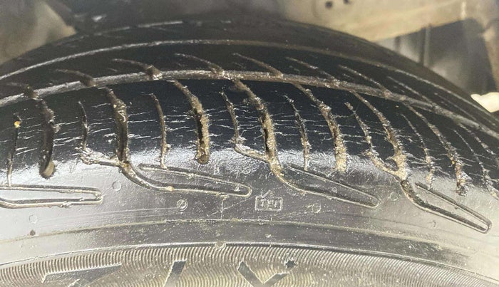 2019 Hyundai Eon ERA +, Petrol, Manual, 38,595 km, Right Front Tyre Tread