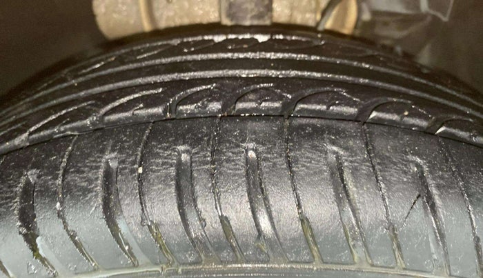 2017 Tata Tiago XZ PETROL, Petrol, Manual, 86,971 km, Right Front Tyre Tread