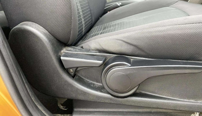 2017 Tata Tiago XZ PETROL, Petrol, Manual, 86,971 km, Driver Side Adjustment Panel
