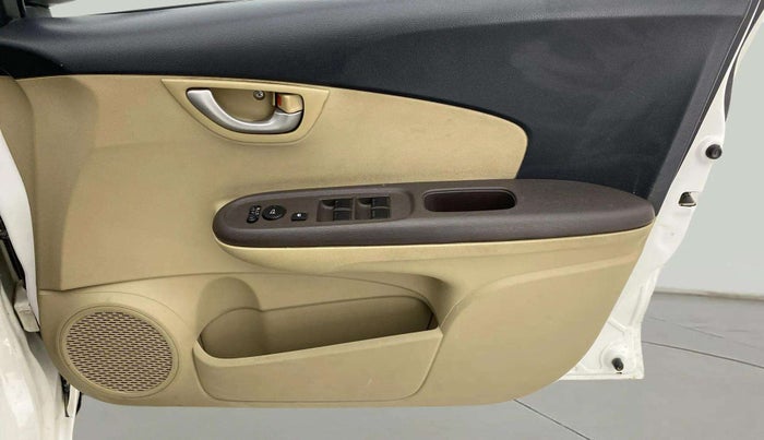 2013 Honda Amaze 1.2L I-VTEC VX AT, Petrol, Automatic, 1,10,721 km, Driver Side Door Panels Control