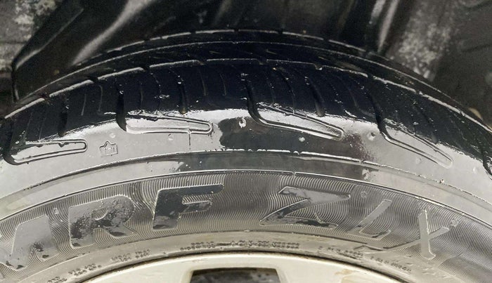 2013 Honda Amaze 1.2L I-VTEC VX AT, Petrol, Automatic, 1,10,721 km, Left Rear Tyre Tread