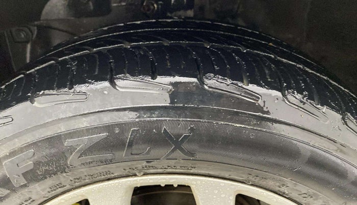 2013 Honda Amaze 1.2L I-VTEC VX AT, Petrol, Automatic, 1,10,721 km, Left Front Tyre Tread