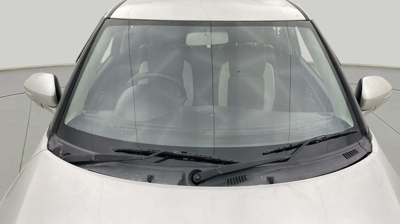 2017 Maruti Swift VXI O, Petrol, Manual, 94,074 km, Front Windshield
