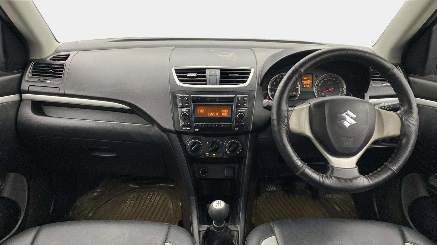 2017 Maruti Swift VXI O, Petrol, Manual, 94,074 km, Dashboard