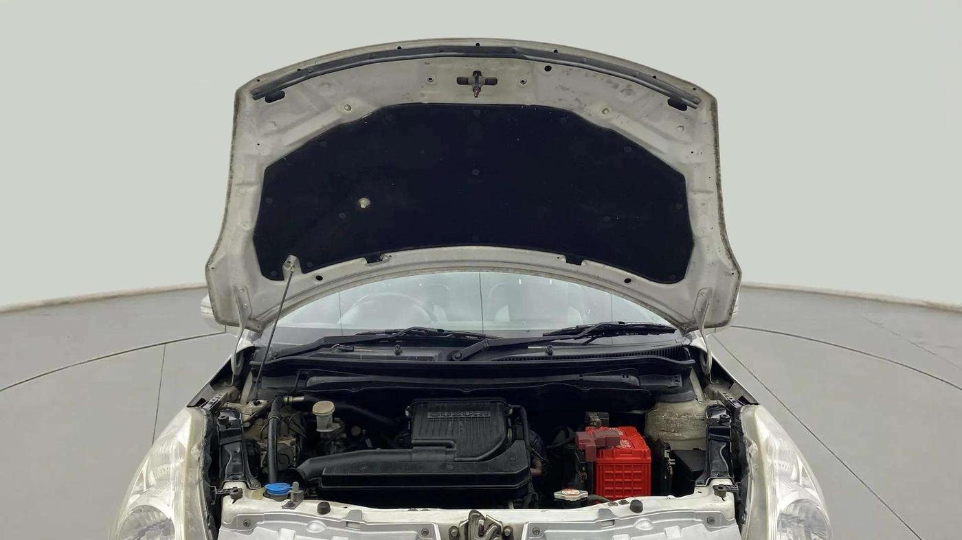 2017 Maruti Swift VXI O, Petrol, Manual, 94,074 km, Open Bonet