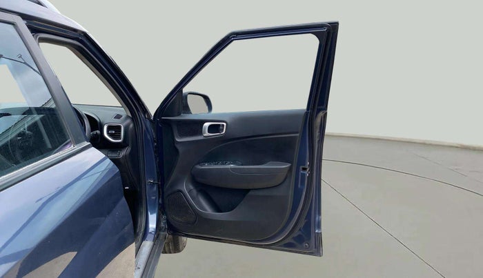 2022 Hyundai VENUE S+ 1.2, Petrol, Manual, 34,022 km, RHS Front Door