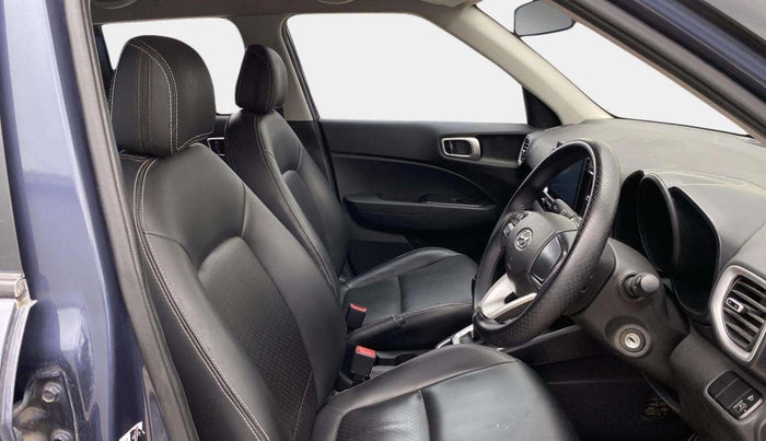 2022 Hyundai VENUE S+ 1.2, Petrol, Manual, 34,022 km, Right Side Front Door Cabin