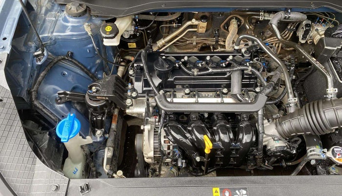 2022 Hyundai VENUE S+ 1.2, Petrol, Manual, 34,022 km, Engine View - Right