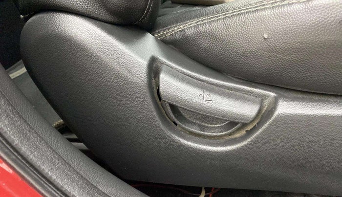 2018 Hyundai Grand i10 SPORTZ (O) AT 1.2 KAPPA VTVT, Petrol, Automatic, 86,556 km, Driver Side Adjustment Panel