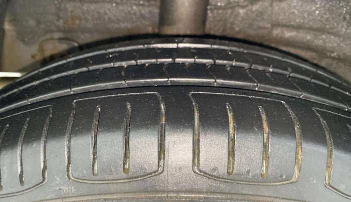 2018 Hyundai Grand i10 MAGNA AT 1.2 KAPPA VTVT, Petrol, Automatic, 77,578 km, Right Rear Tyre Tread