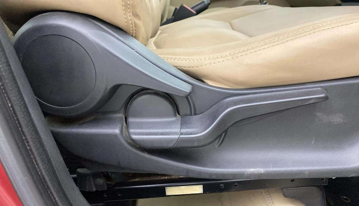 2018 Honda Amaze 1.2L I-VTEC VX, CNG, Manual, 1,18,105 km, Driver Side Adjustment Panel