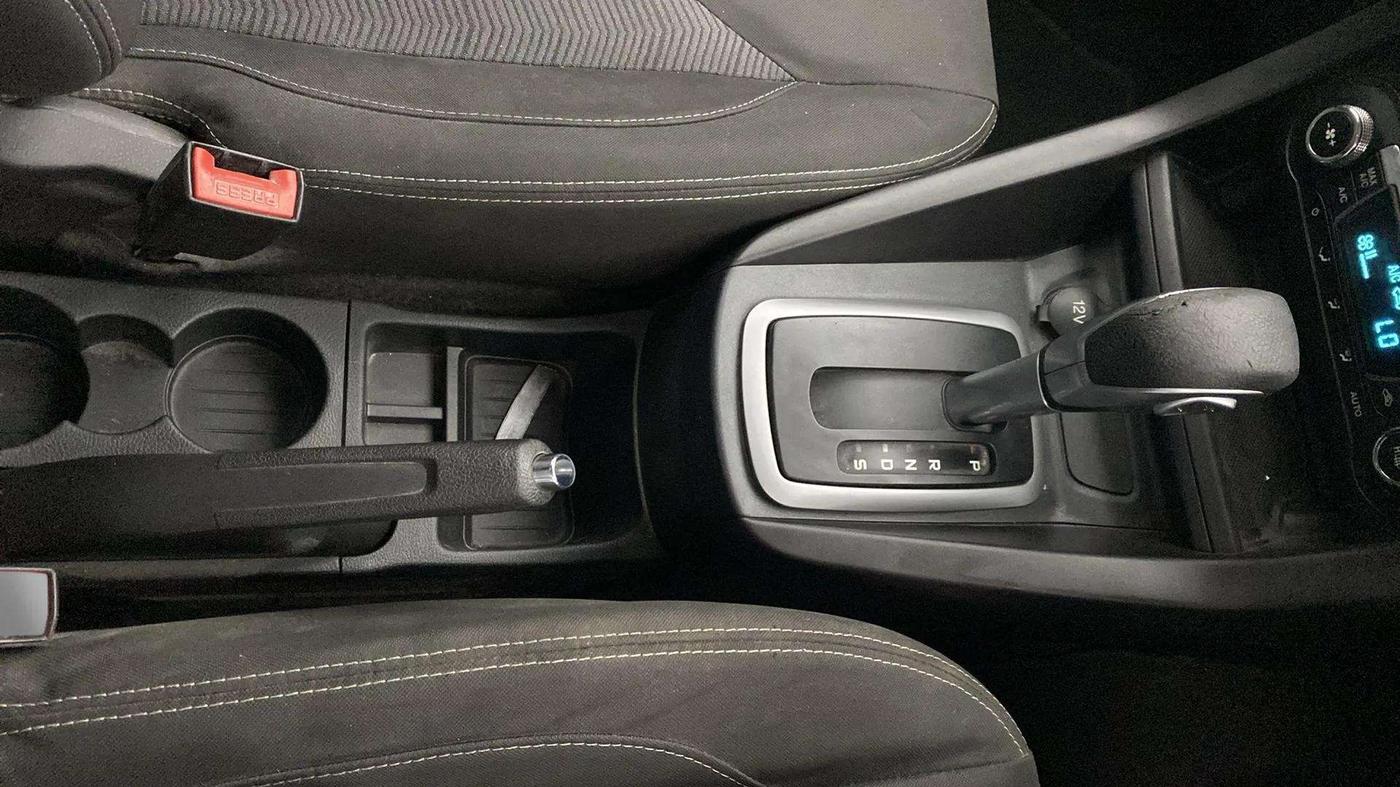 2016 Ford New Figo TITANIUM 1.5 PETROL AT, Petrol, Automatic, 37,939 km, Gear Lever