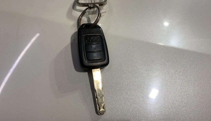 2021 Honda Amaze 1.2L I-VTEC S, Petrol, Manual, 38,826 km, Key Close Up