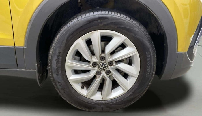 2023 Volkswagen TAIGUN HIGHLINE 1.0 TSI MT, Petrol, Manual, 15,306 km, Right Front Wheel