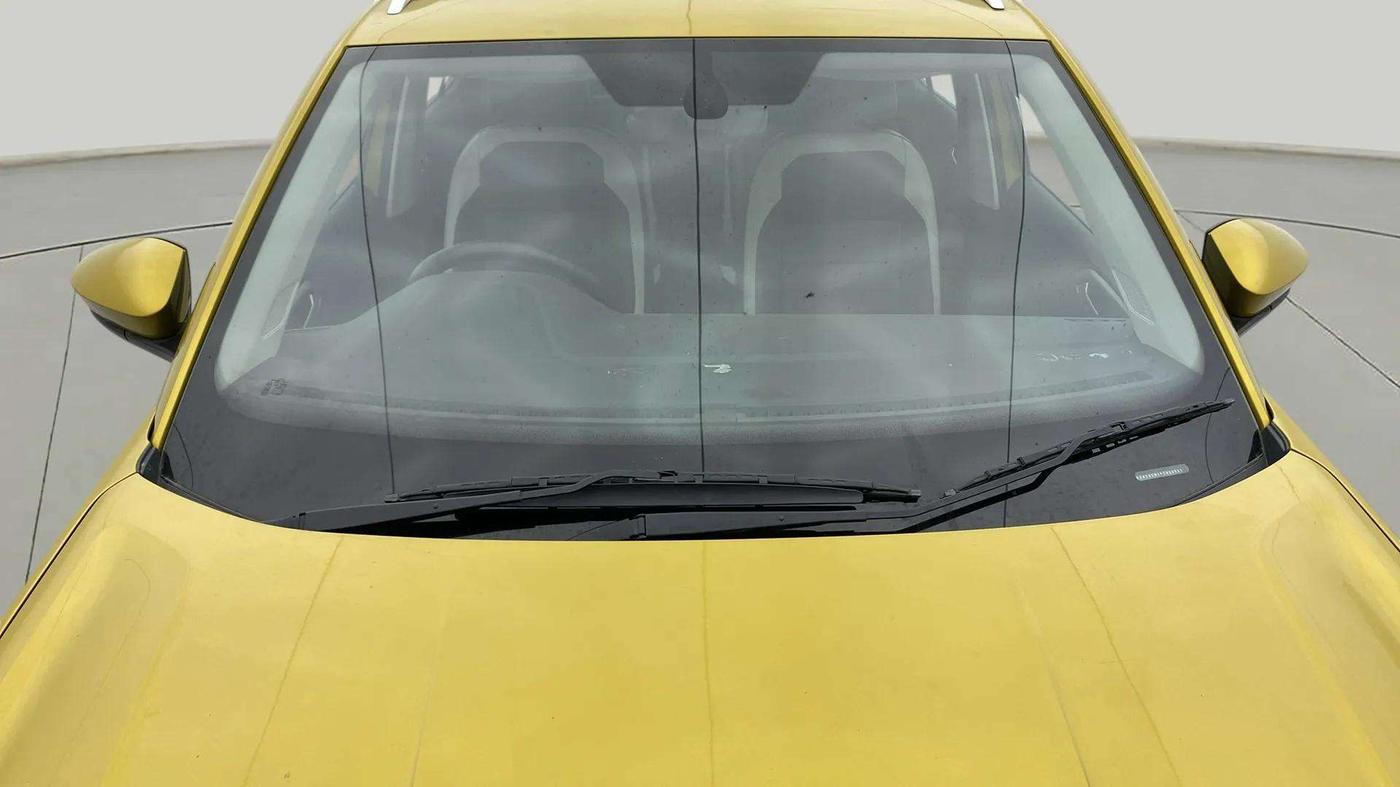 2023 Volkswagen TAIGUN HIGHLINE 1.0 TSI MT, Petrol, Manual, 15,442 km, Front Windshield