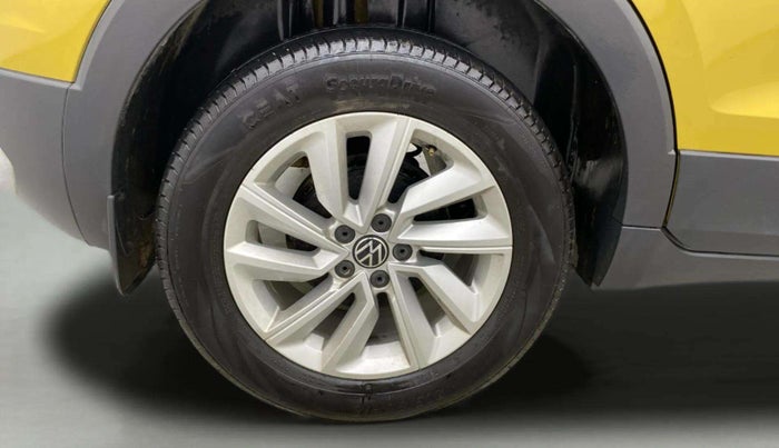 2023 Volkswagen TAIGUN HIGHLINE 1.0 TSI MT, Petrol, Manual, 15,306 km, Right Rear Wheel