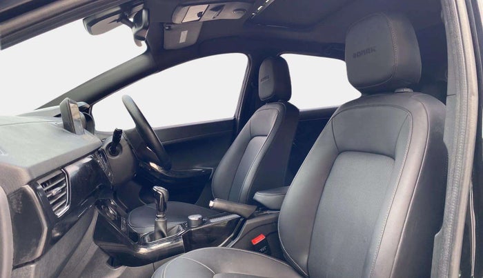 2022 Tata NEXON XZ PLUS PETROL DARK EDITION, Petrol, Manual, 46,537 km, Right Side Front Door Cabin