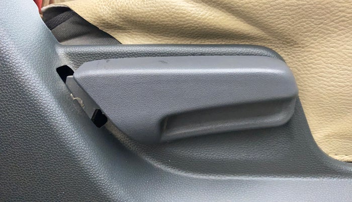 2015 Maruti Ritz VXI, Petrol, Manual, 61,787 km, Driver Side Adjustment Panel