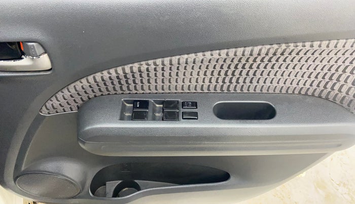 2015 Maruti Ritz VXI, Petrol, Manual, 61,787 km, Driver Side Door Panels Control