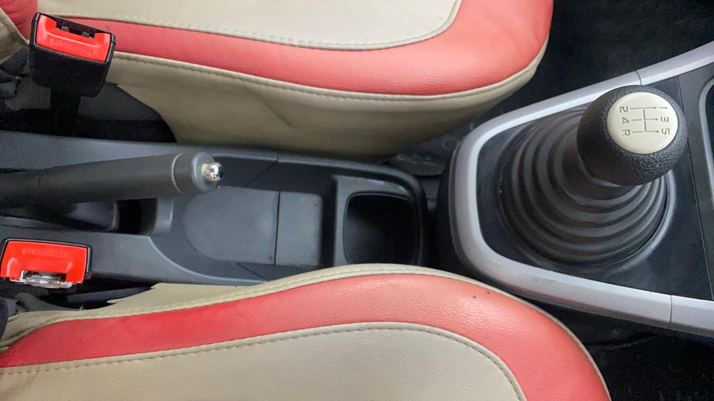 2015 Maruti Ritz VXI, Petrol, Manual, 61,787 km, Gear Lever