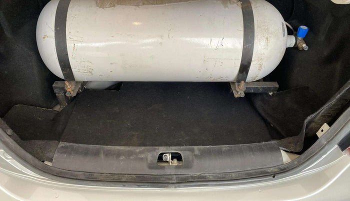 2014 Maruti Swift Dzire VXI, CNG, Manual, 58,561 km, Boot Inside
