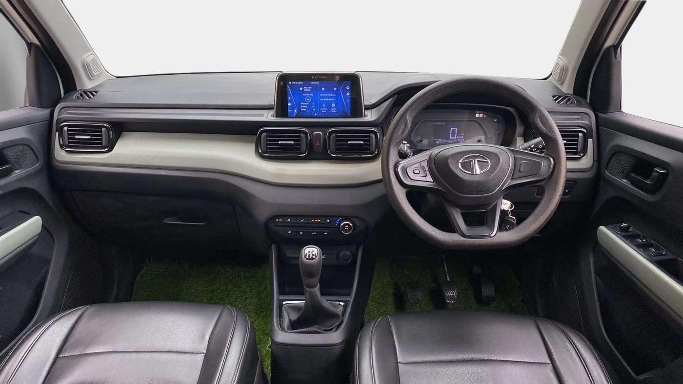 2023 Tata PUNCH ADVENTURE RHYTHM PACK MT, Petrol, Manual, 19,693 km, Dashboard