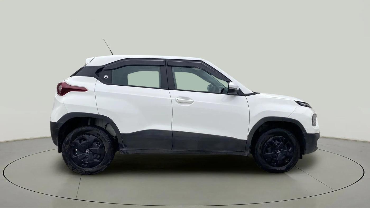 2023 Tata PUNCH ADVENTURE RHYTHM PACK MT, Petrol, Manual, 19,693 km, Right Side View