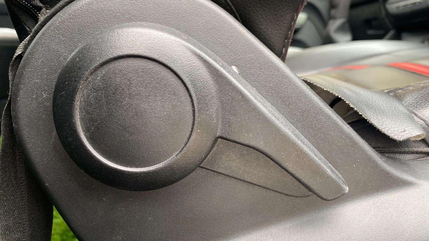 2023 Tata PUNCH ADVENTURE RHYTHM PACK MT, Petrol, Manual, 19,693 km, Driver Side Adjustment Panel