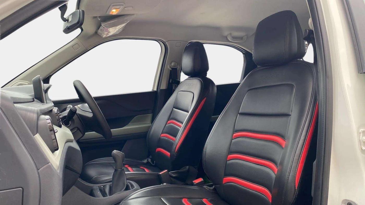 2023 Tata PUNCH ADVENTURE RHYTHM PACK MT, Petrol, Manual, 19,693 km, Right Side Front Door Cabin