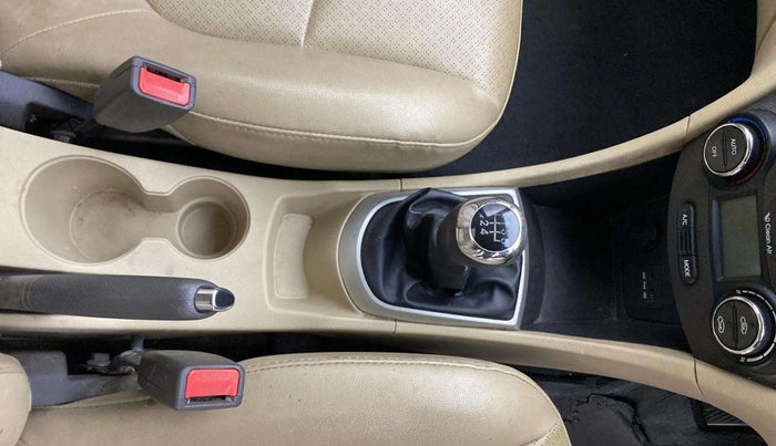 2014 Hyundai Verna FLUIDIC 1.6 VTVT SX OPT, Petrol, Manual, 91,081 km, Gear Lever