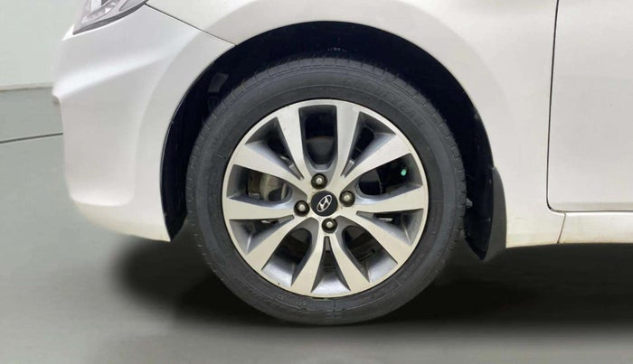 2014 Hyundai Verna FLUIDIC 1.6 VTVT SX OPT, Petrol, Manual, 91,081 km, Left Front Wheel