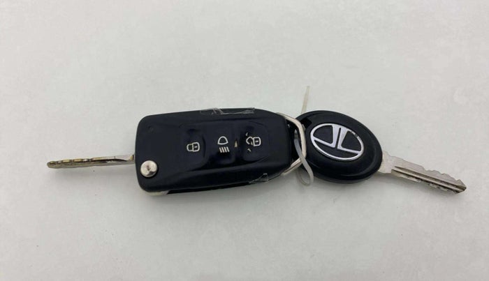 2014 Tata Zest XMS PETROL, Petrol, Manual, 83,782 km, Key Close Up