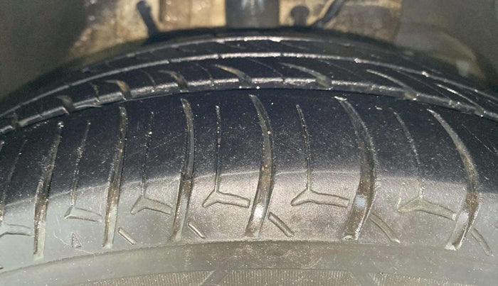 2014 Tata Zest XMS PETROL, Petrol, Manual, 83,782 km, Right Front Tyre Tread