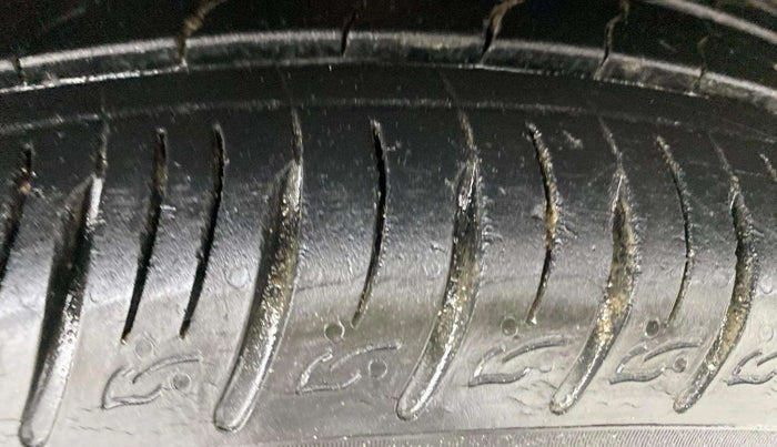 2019 Hyundai VENUE SX 1.0 (O) TURBO, Petrol, Manual, 76,373 km, Right Front Tyre Tread