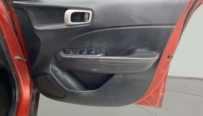 2019 Hyundai VENUE SX 1.0 (O) TURBO, Petrol, Manual, 76,373 km, Driver Side Door Panels Control