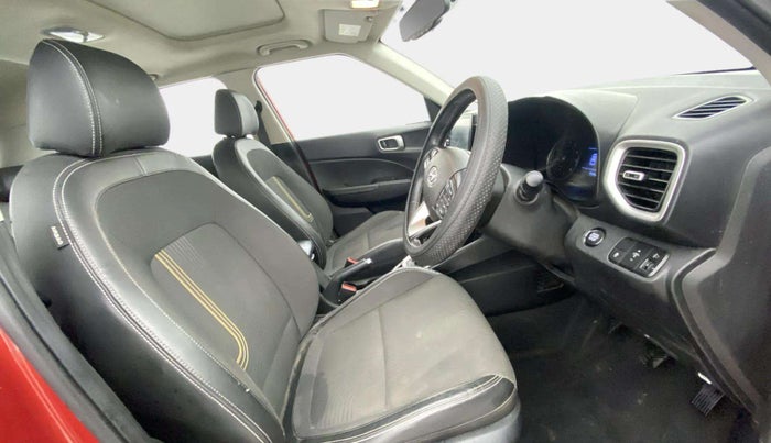 2019 Hyundai VENUE SX 1.0 (O) TURBO, Petrol, Manual, 76,373 km, Right Side Front Door Cabin
