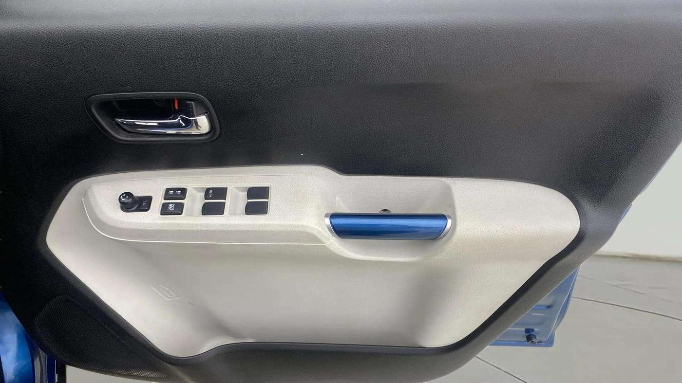 2017 Maruti IGNIS ZETA 1.2 AMT, Petrol, Automatic, 19,200 km, Driver Side Door Panels Control