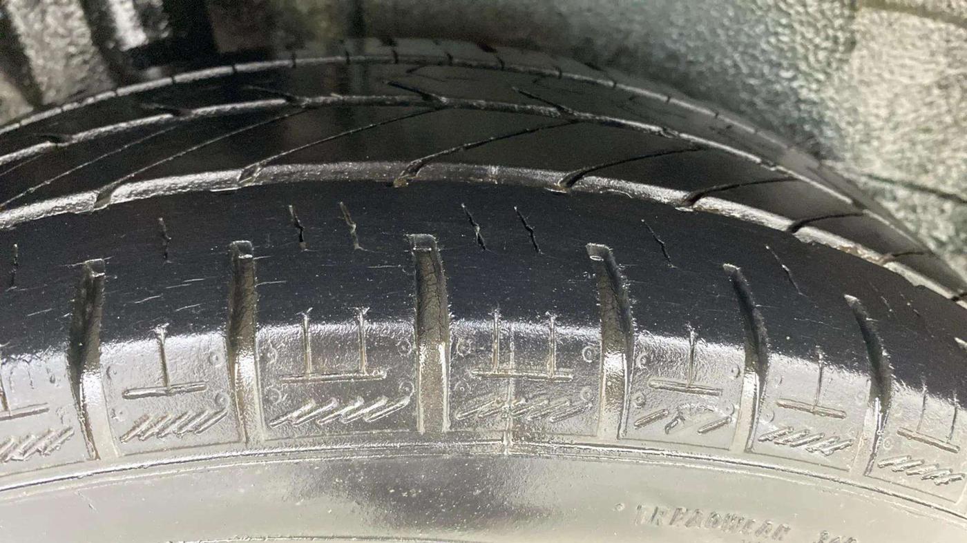 2017 Maruti IGNIS ZETA 1.2 AMT, Petrol, Automatic, 19,200 km, Right Rear Tyre Tread