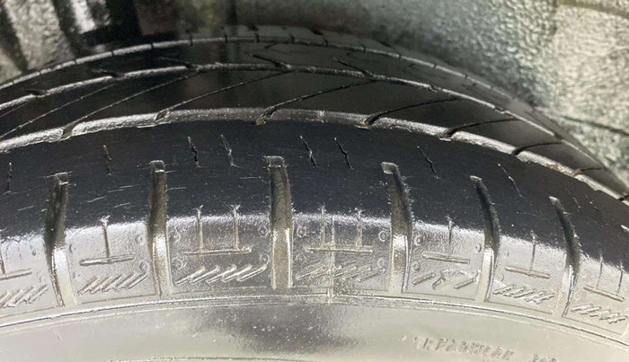 2017 Maruti IGNIS ZETA 1.2 AMT, Petrol, Automatic, 19,200 km, Right Rear Tyre Tread