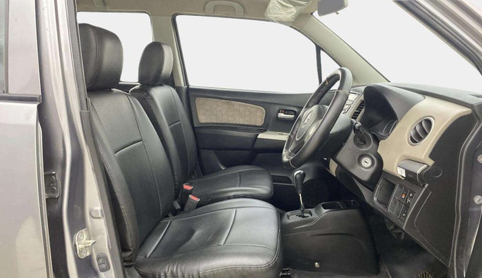 2016 Maruti Wagon R 1.0 VXI AMT, Petrol, Automatic, 23,840 km, Right Side Front Door Cabin