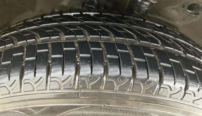 2016 Maruti Wagon R 1.0 VXI AMT, Petrol, Automatic, 23,840 km, Right Rear Tyre Tread