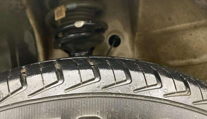 2022 Maruti New Wagon-R LXI CNG 1.0, CNG, Manual, 27,802 km, Left Front Tyre Tread