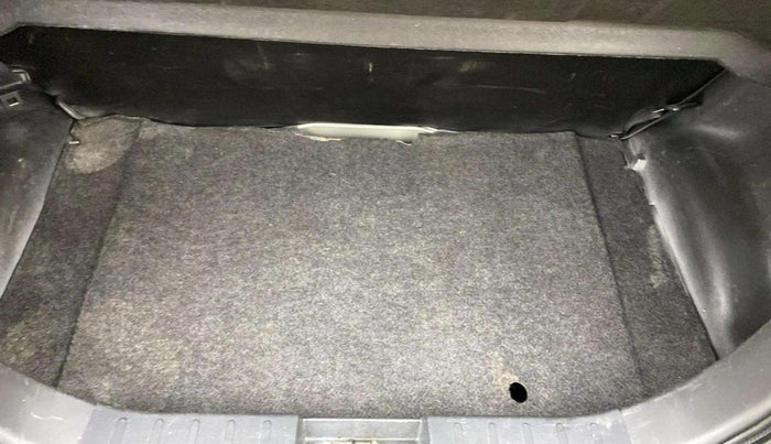 2016 Maruti Alto 800 LXI, Petrol, Manual, 56,172 km, Boot Inside