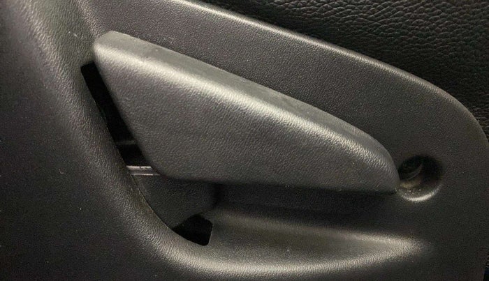 2019 Datsun Go Plus T(O), Petrol, Manual, 31,424 km, Driver Side Adjustment Panel