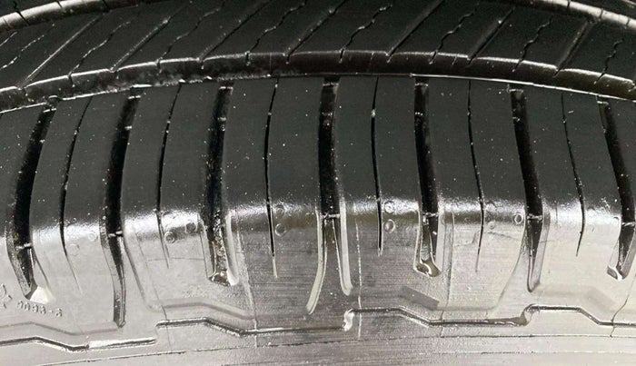 2021 Tata Harrier XZA 2.0L, Diesel, Automatic, 60,576 km, Left Rear Tyre Tread