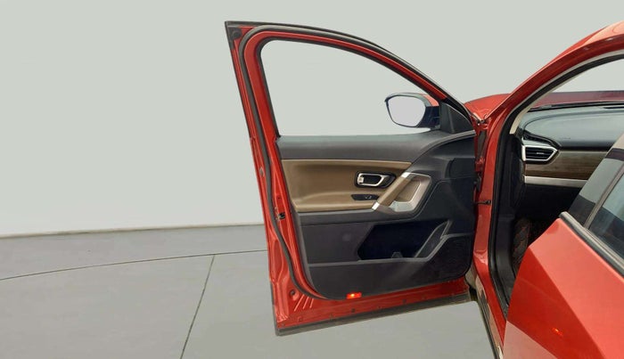 2021 Tata Harrier XZA 2.0L, Diesel, Automatic, 60,576 km, LHS Front Door