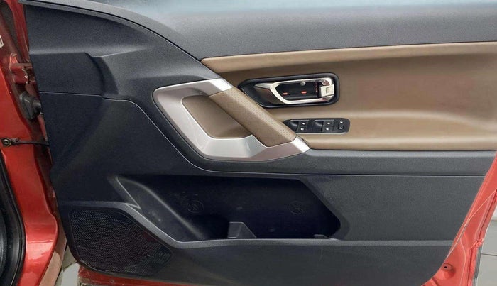 2021 Tata Harrier XZA 2.0L, Diesel, Automatic, 60,576 km, Driver Side Door Panels Control