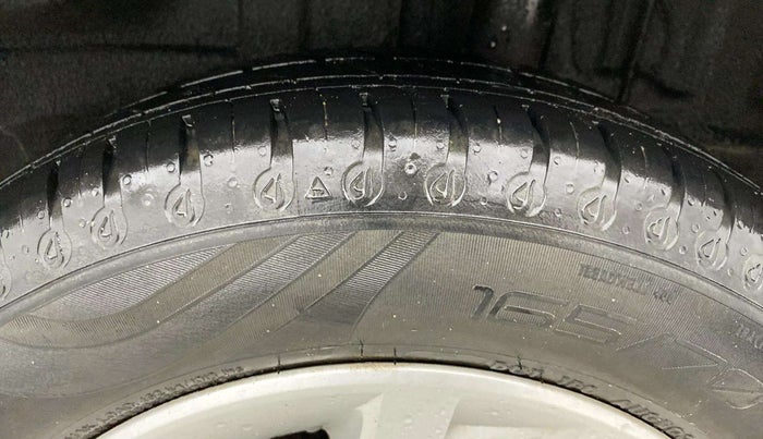 2020 Renault Kwid RXL, Petrol, Manual, 67,300 km, Left Rear Tyre Tread