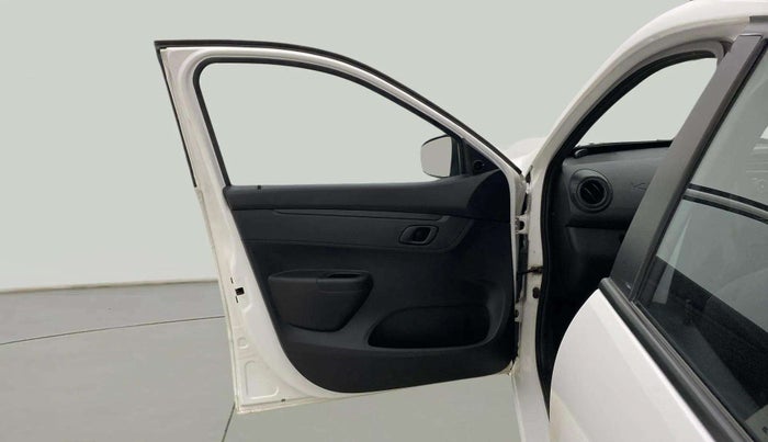 2020 Renault Kwid RXL, Petrol, Manual, 67,300 km, LHS Front Door